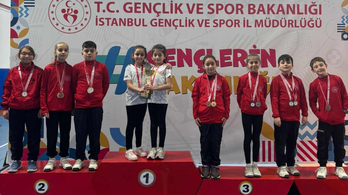 Minik Badmintoncularımızdan Büyük Başarı!